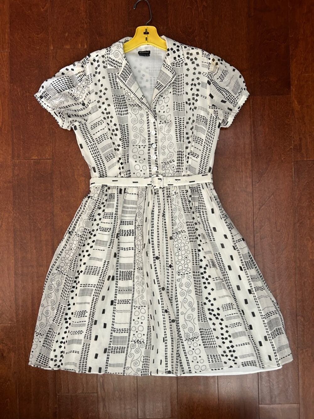 Vintage Barrie Pace 100% Silk Printed Black & White Belted Dress, Size 8
